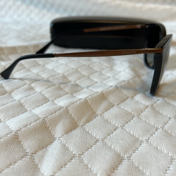 Ralph Lauren Sunglasses - Picture 3 of 4